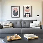 Central Paris Premium Flat Balcony & Lift For 5