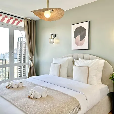 Premium Flat Balcony & Lift For 5 Appartamento