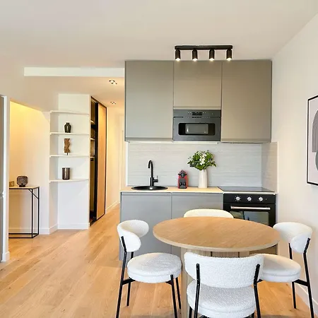 Premium Flat Balcony & Lift For 5 * Parigi