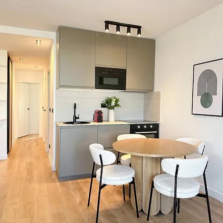 Premium Flat Balcony & Lift For 5 * Parigi