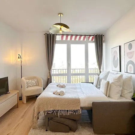 Premium Flat Balcony & Lift For 5 * Parigi