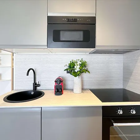 Premium Flat Balcony & Lift For 5 Appartamento *