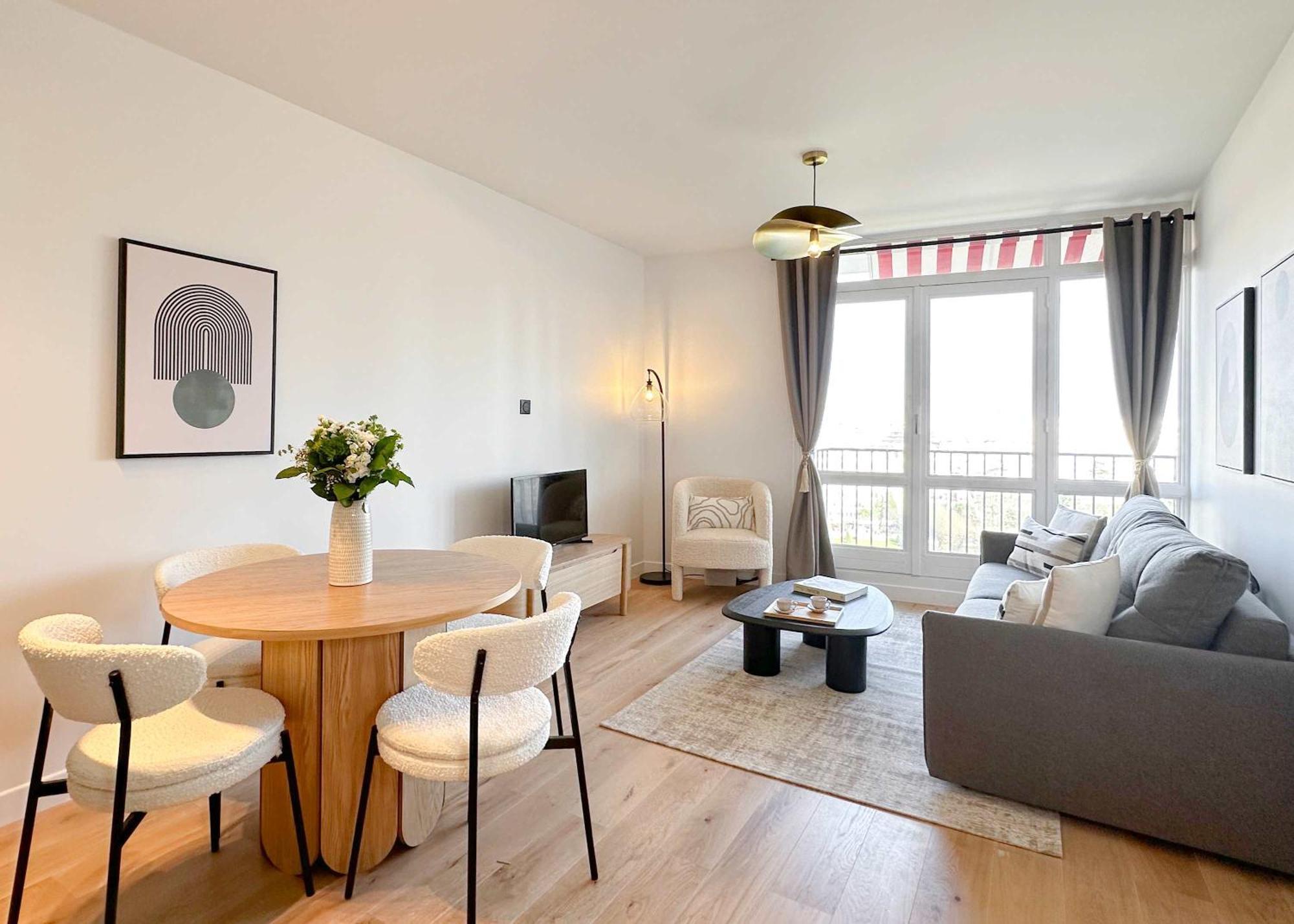 Appartamento Premium Flat Balcony & Lift For 5