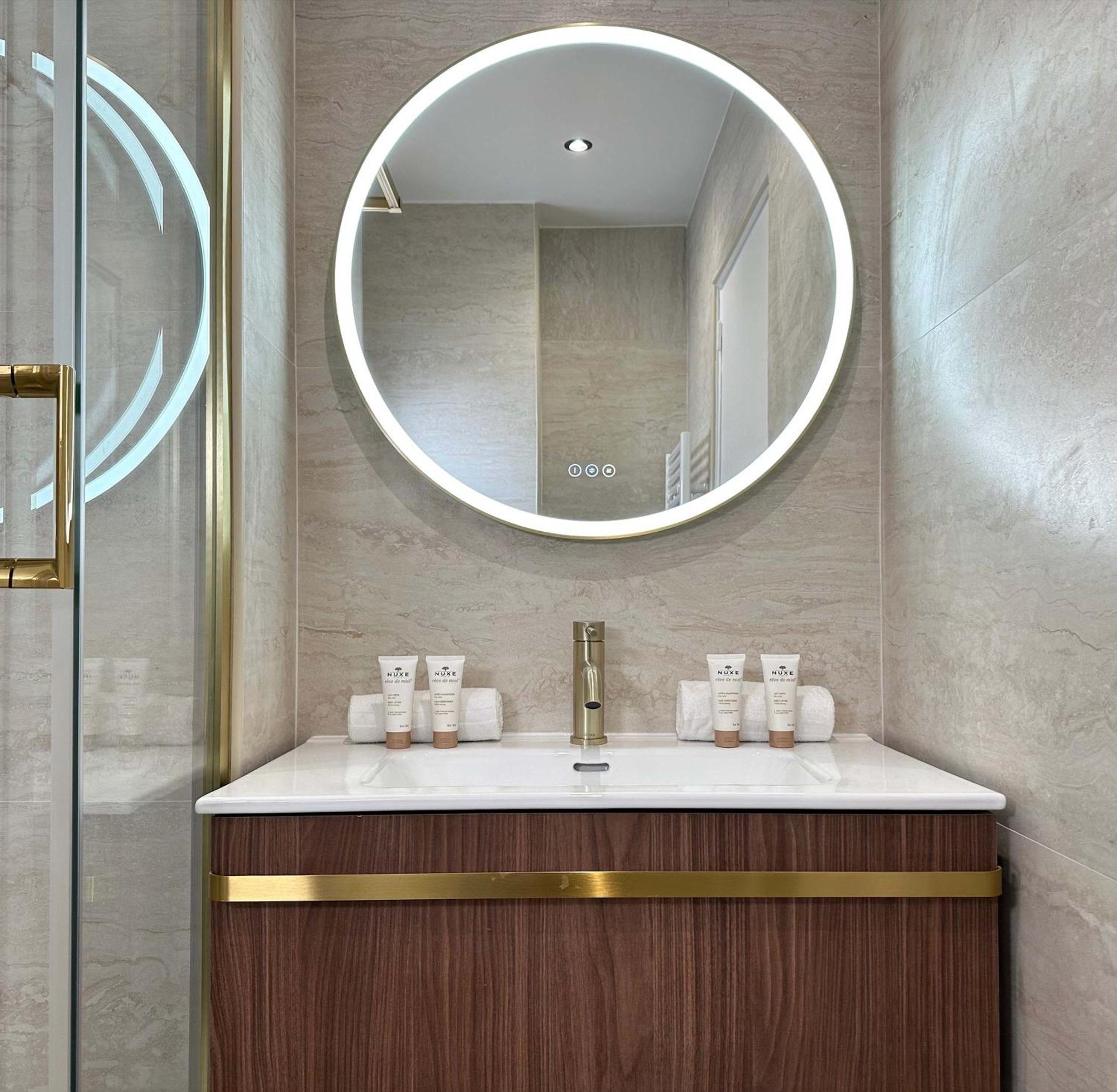 Appartamento Premium Flat Balcony & Lift For 5