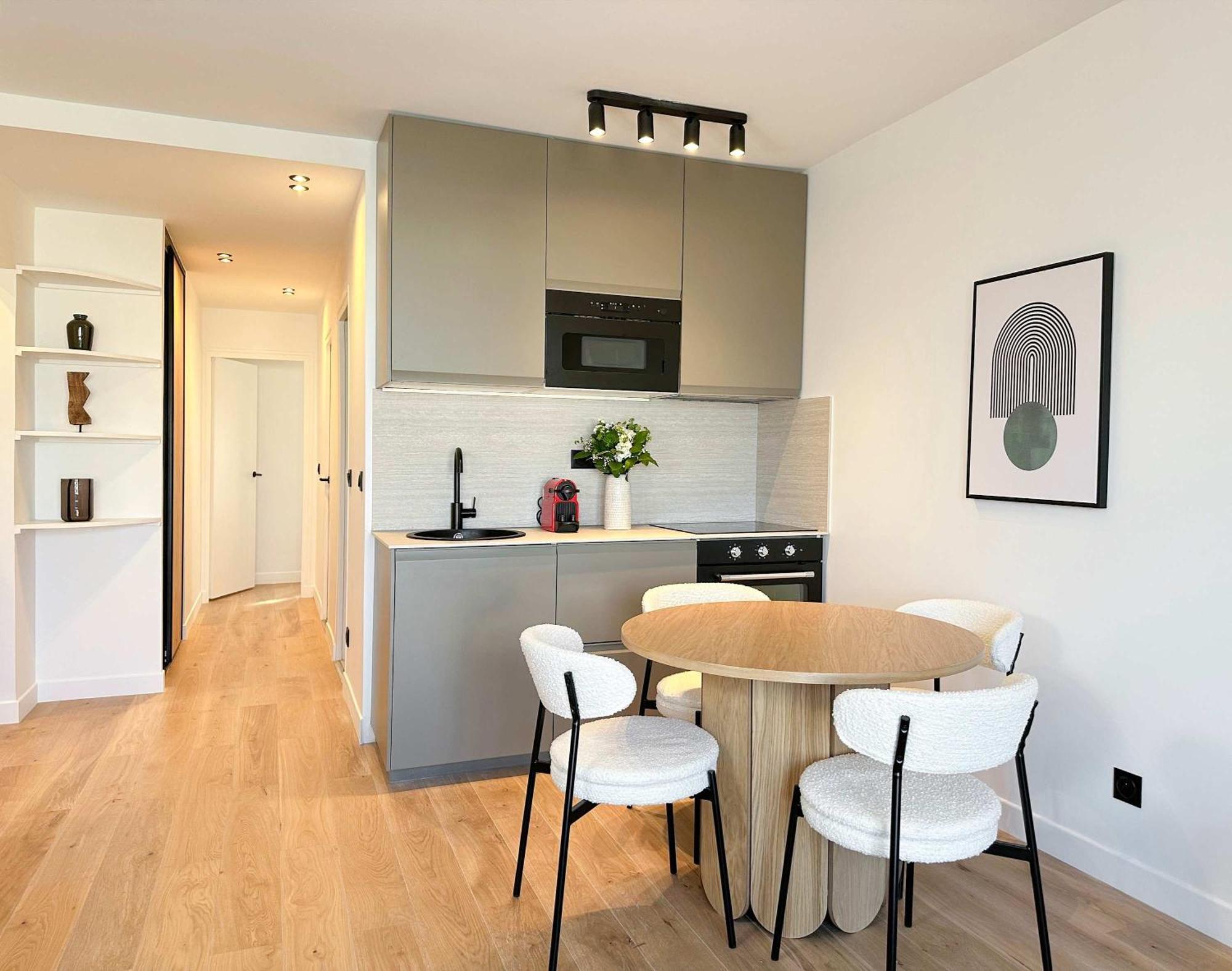 Premium Flat Balcony & Lift For 5 * Parigi